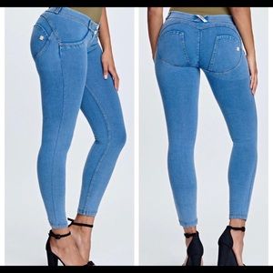 Freddy WRUP size small denim pants. Fits like leggings, medium jean color. Tight